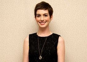 OUTFIT DŇA Anne Hathaway