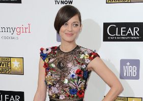 OUTFIT DŇA Marion Cotillard