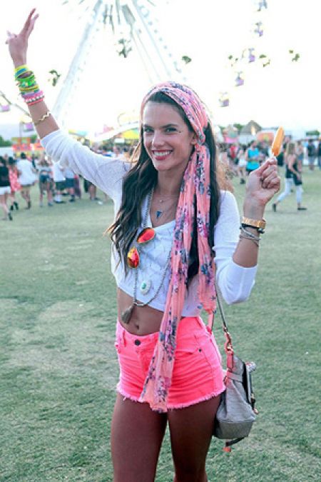 alessandra_ambrosio_coachella_2013