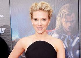 OUTFIT DŇA Scarlett Johansson